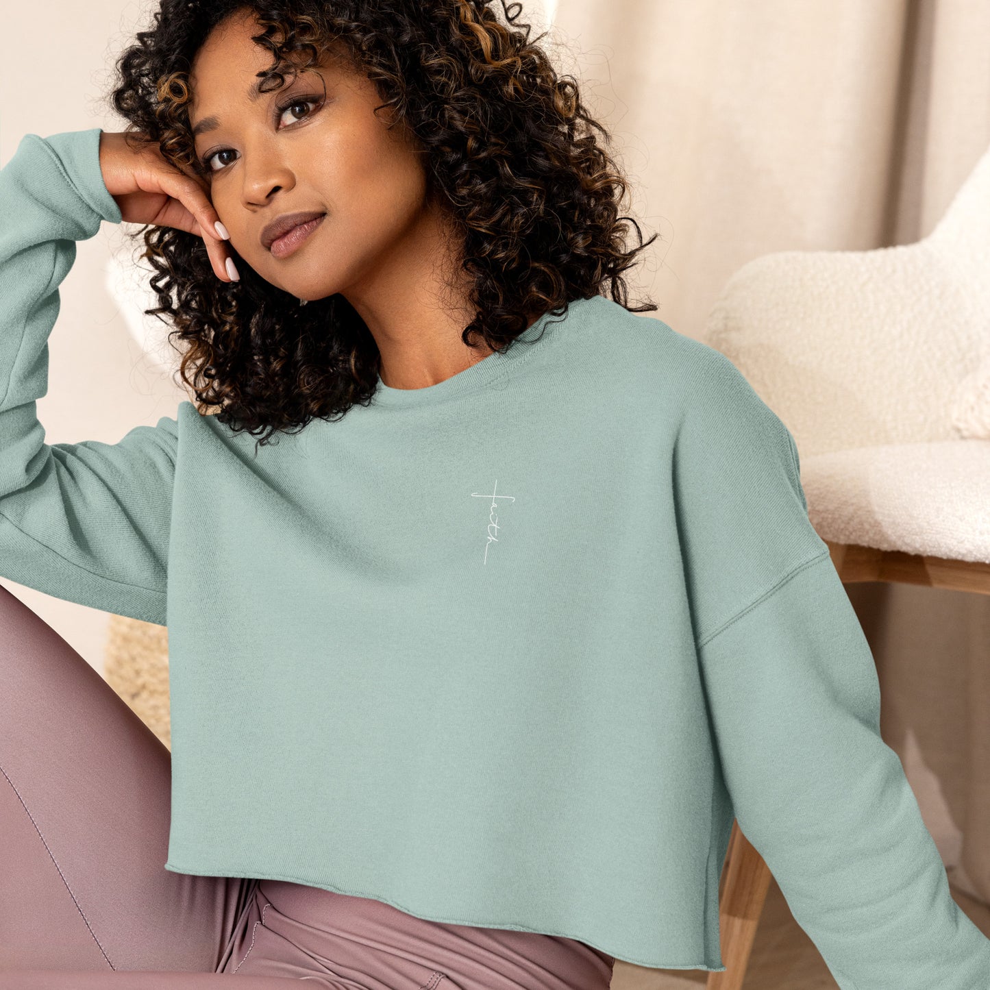 Faith cross - Crop Sweatshirt
